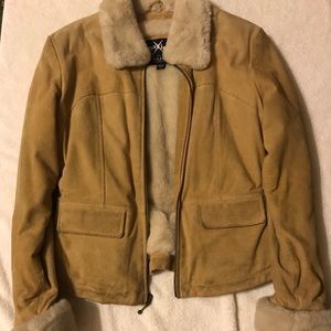 Heavier jacket with fur trim and lining